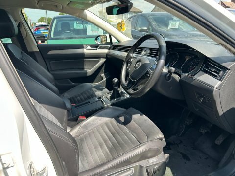 Volkswagen Passat 2.0 Tdi Scr 190 Gt 190 Ps Black #13