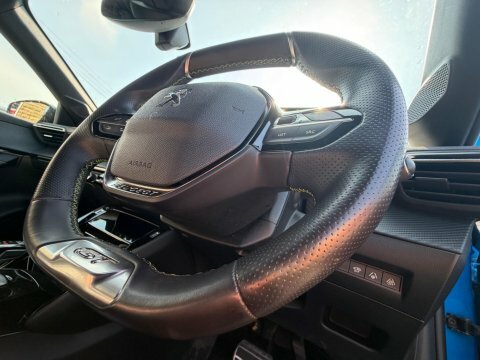 Peugeot e-208 50Kwh Gt Premium Black #16