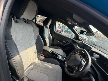 Peugeot e-208 50Kwh Gt Premium Black #36
