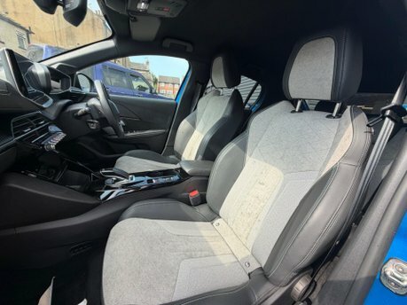 Peugeot e-208 50Kwh Gt Premium Black #35