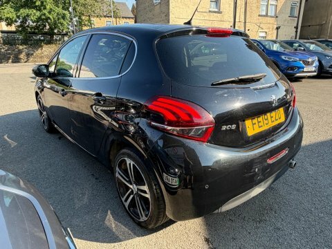 Peugeot 208 2019 19 S Black #4