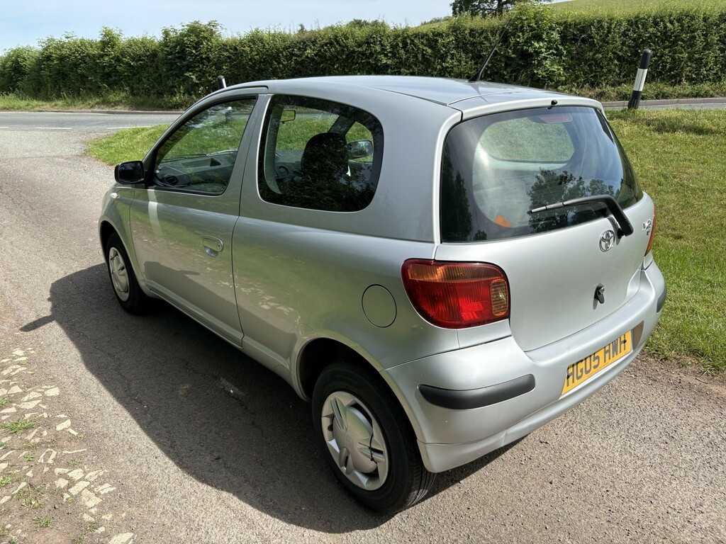 Toyota Yaris 1.0 Vvt-i T2 2005 Silver #3