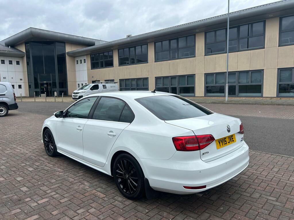 Volkswagen Jetta 2.0 Tdi Bluemotion Tech Gt Euro 6 S S White #6