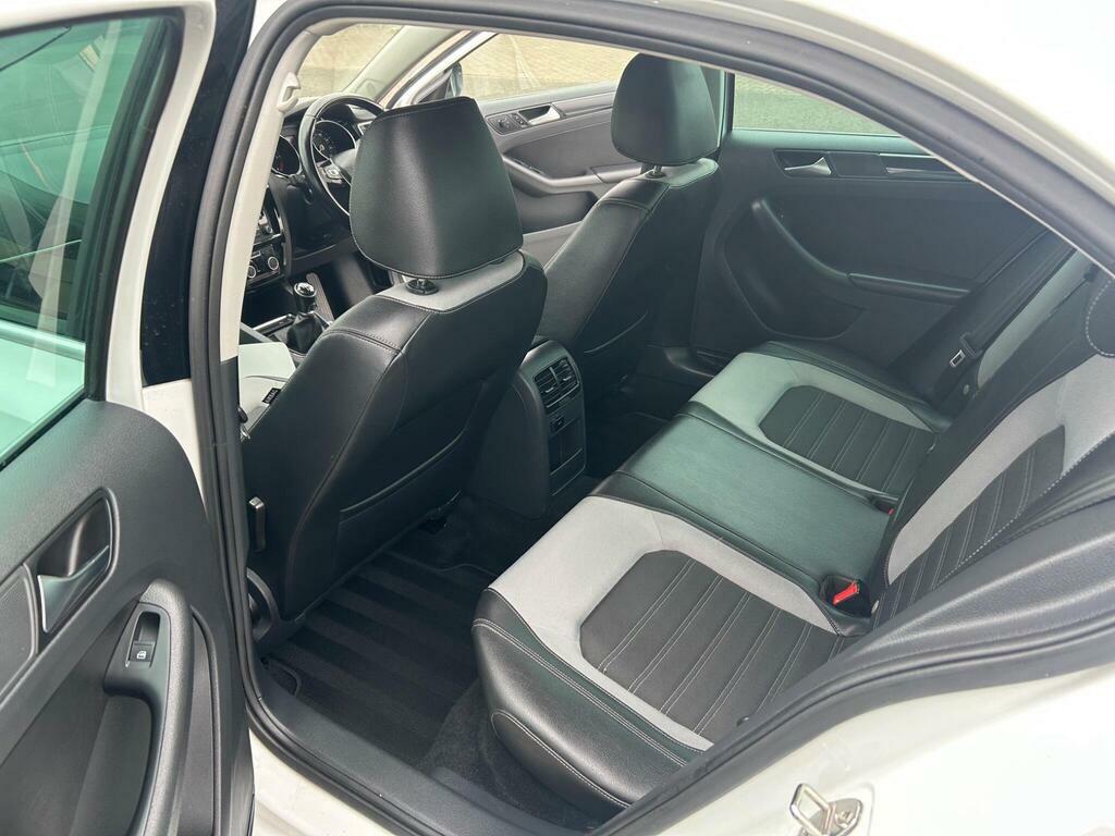 Volkswagen Jetta 2L Se Grey #12