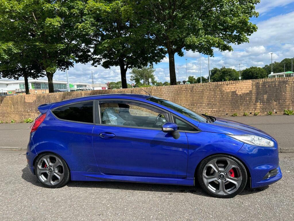 Ford Fiesta Zetec T White #1