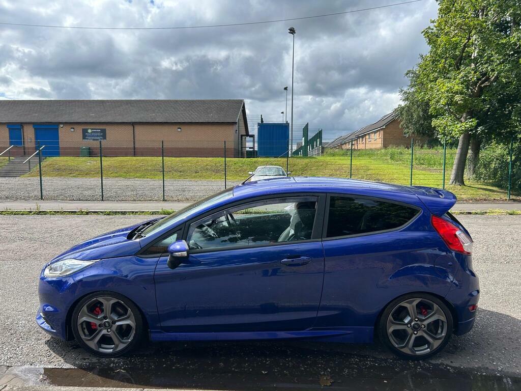 Ford Fiesta Zetec T White #7