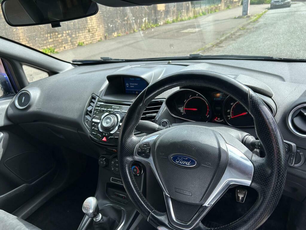 Ford Fiesta Zetec T White #12