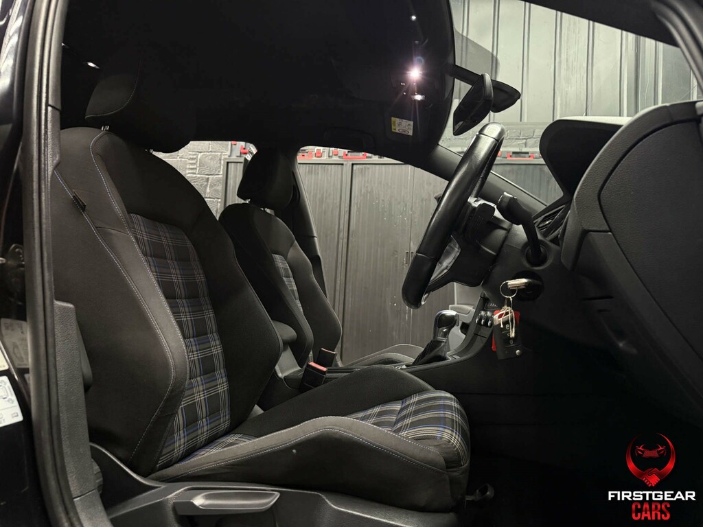 Volkswagen Golf Golf Gti Red #3