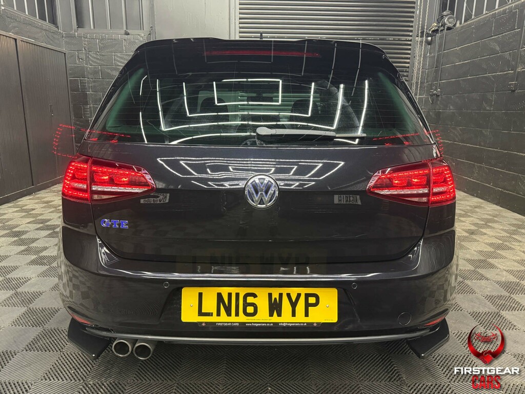 Volkswagen Golf Golf Gti Red #10