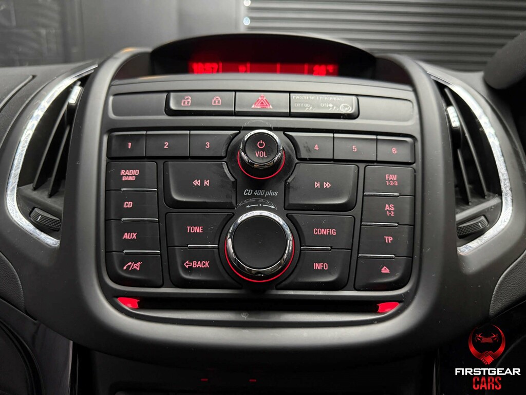 Vauxhall Zafira Tourer Design Red #31