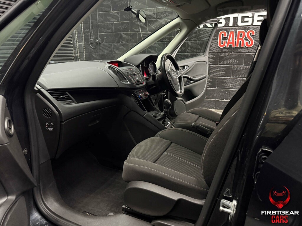 Vauxhall Zafira Tourer Design Red #19