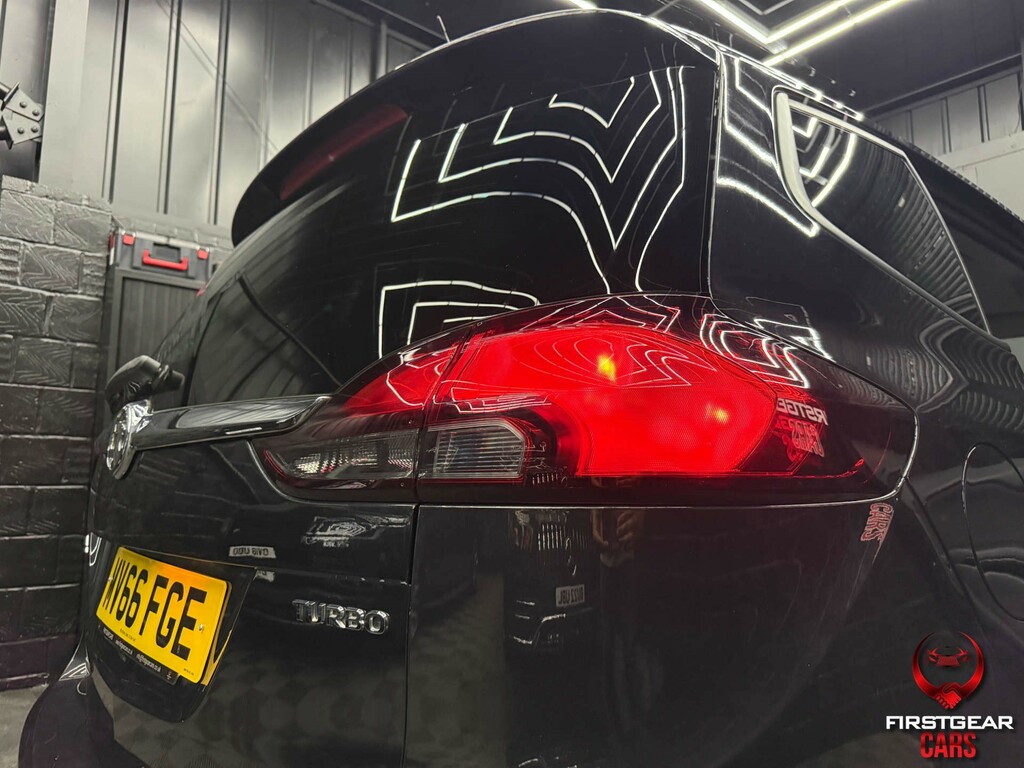 Vauxhall Zafira Tourer Design Red #16