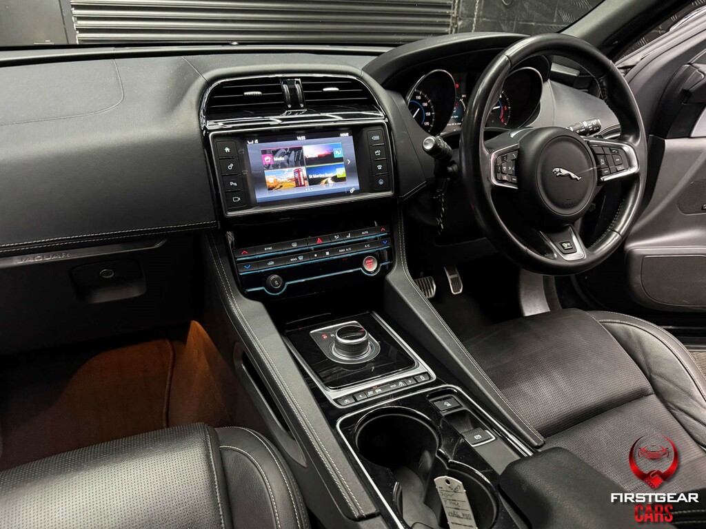 Jaguar F-Pace D180 R-sport Suv Awd Euro 6 Ss Black #2