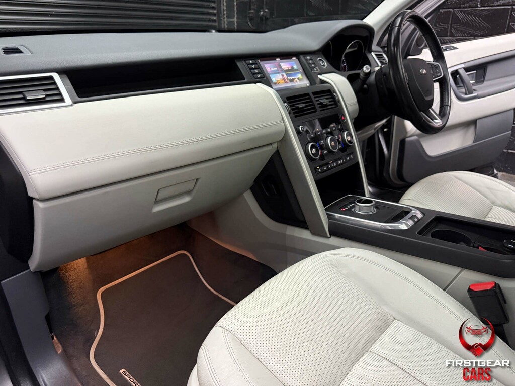 Land Rover Discovery Sport Se Tech Grey #25