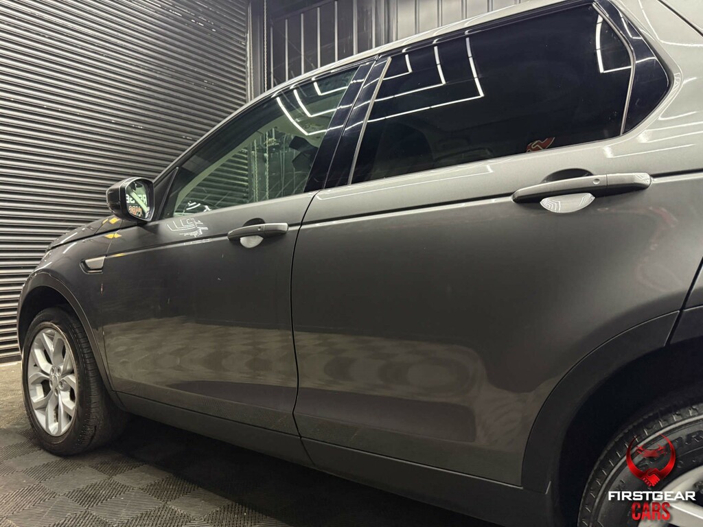 Land Rover Discovery Sport Se Tech Grey #13