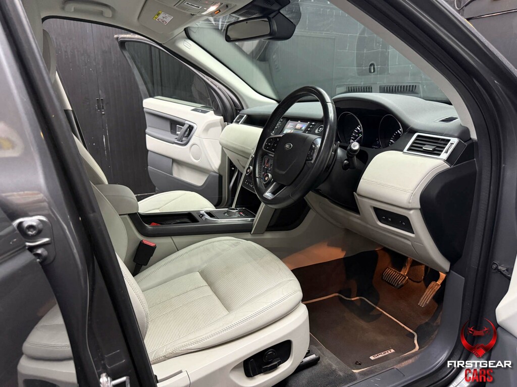 Land Rover Discovery Sport Se Tech Grey #18