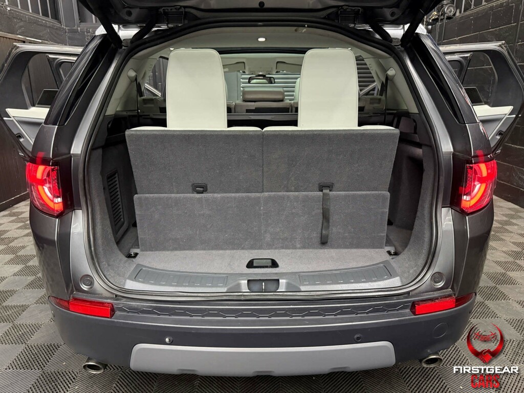 Land Rover Discovery Sport Se Tech Grey #38