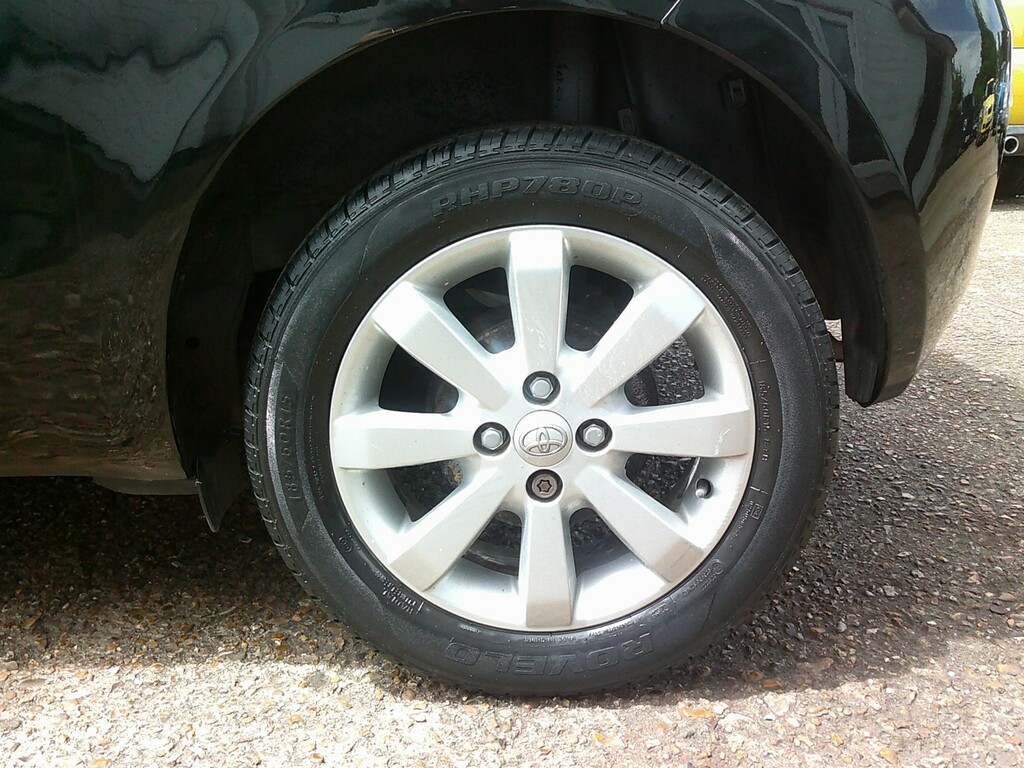 Toyota Yaris Hatchback Grey #9