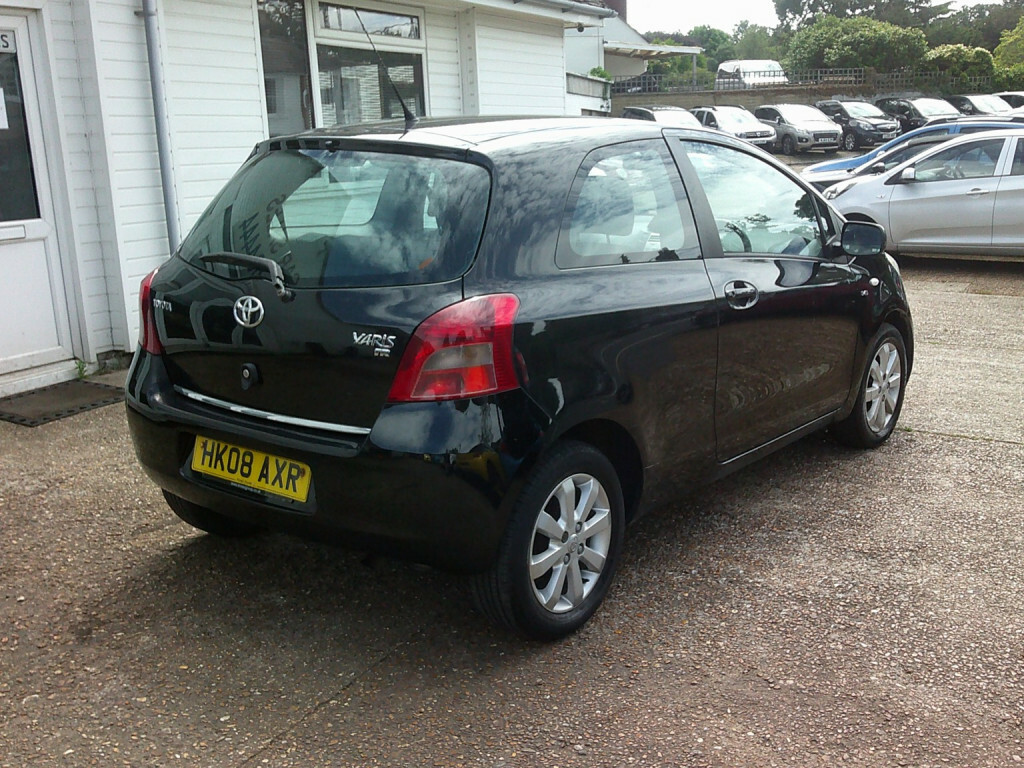 Toyota Yaris Hatchback Grey #10
