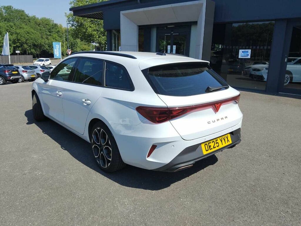 Cupra Leon 1.5 Ehybrid 204 V1 Dsg OE25YYX White #3