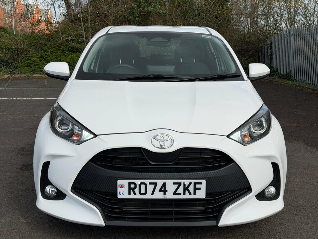 Toyota Yaris 1.5 Hybrid Icon Cvt RO74ZKF White #3