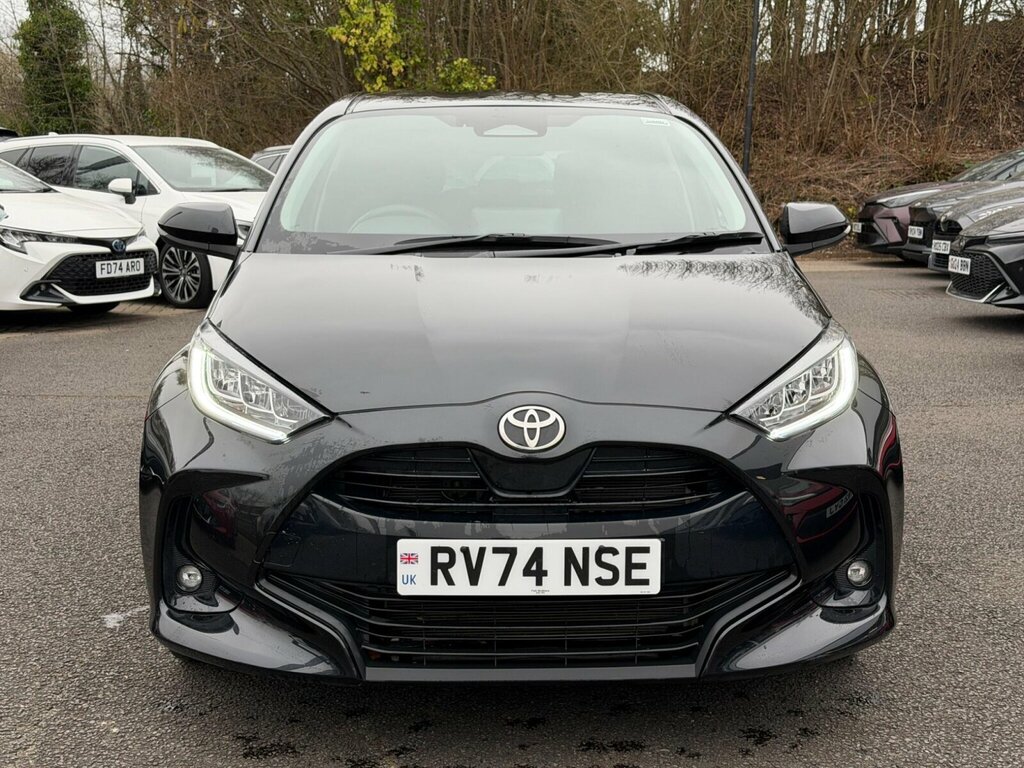 Toyota Yaris 1.5 Hybrid Design Cvt RV74NSE Black #3