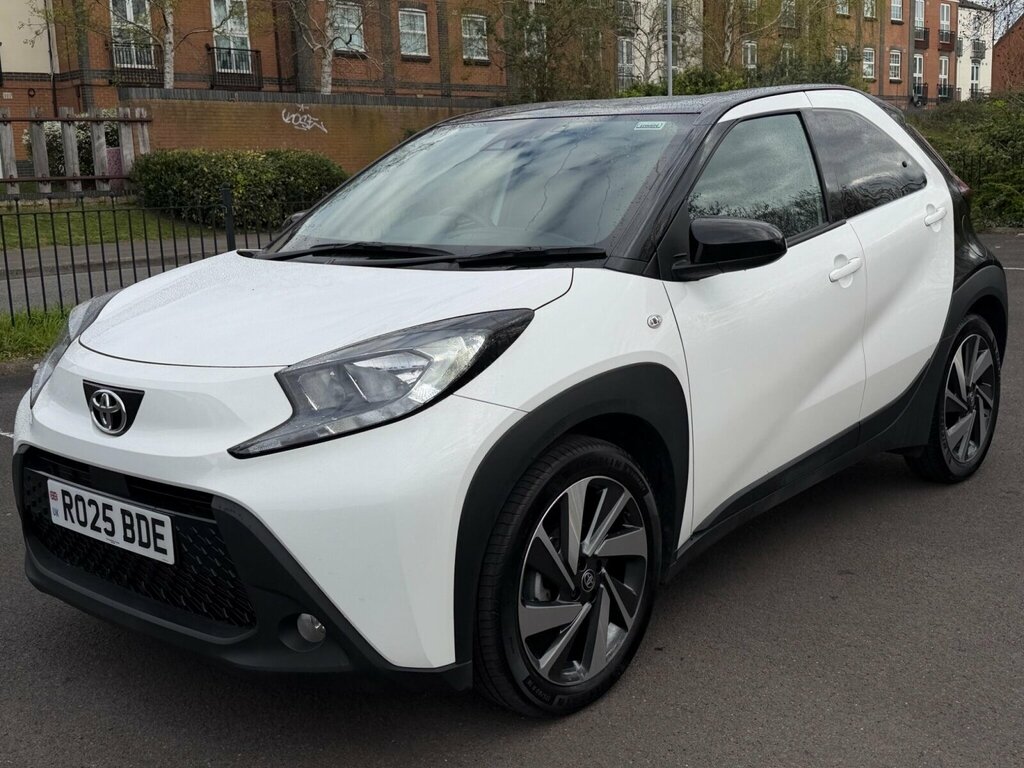 Toyota Aygo X 1.0 Vvt-i Edge RO25BDE White #4