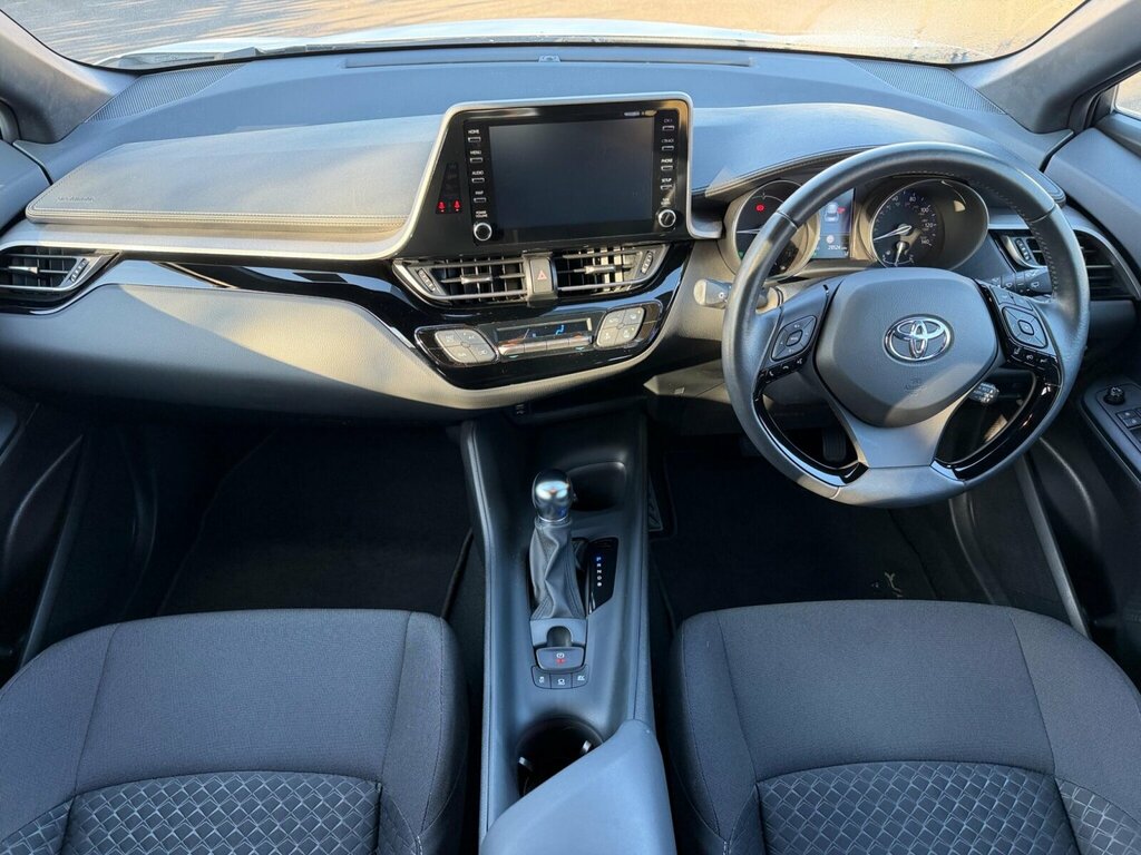 Toyota C-Hr 1.8 Hybrid Icon Cvt RK23OMV White #2