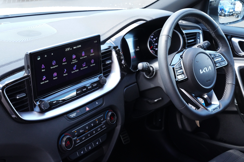 Kia Xceed 1.0T Gdi Isg 113 Gt-line RJ75DZO White #2