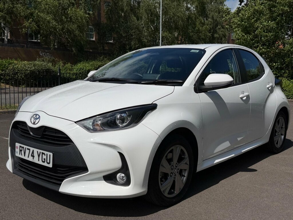 Toyota Yaris 1.5 Hybrid Icon Cvt RV74YGU White #6