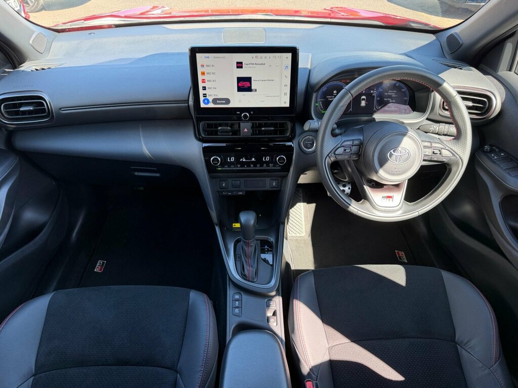 Toyota Yaris Cross 1.5 Hybrid 130 Gr Sport Cvt RF75OAD #2