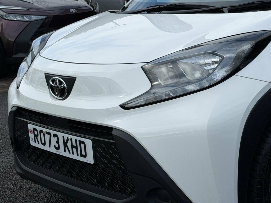 Toyota Aygo X 1.0 Vvt-i Pure RO73KHD White #5