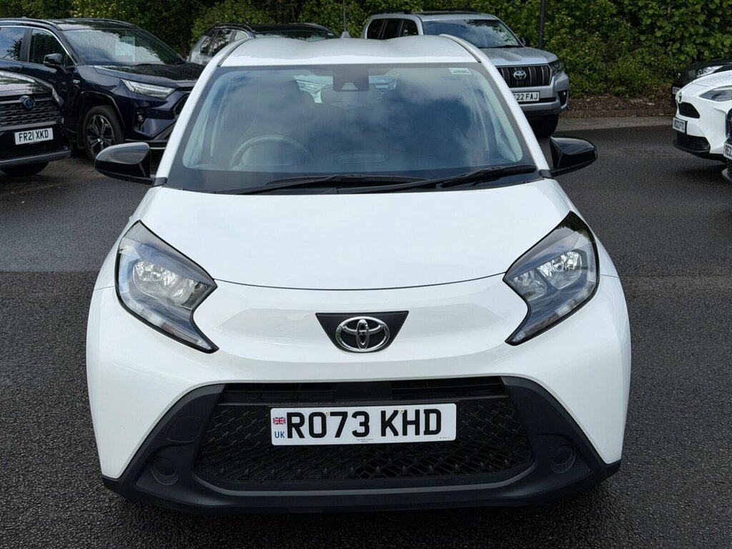 Toyota Aygo X 1.0 Vvt-i Pure RO73KHD White #3