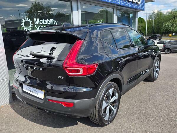 Volvo XC40 2.0 B3p Ultimate Dark WR24YPD Black #4