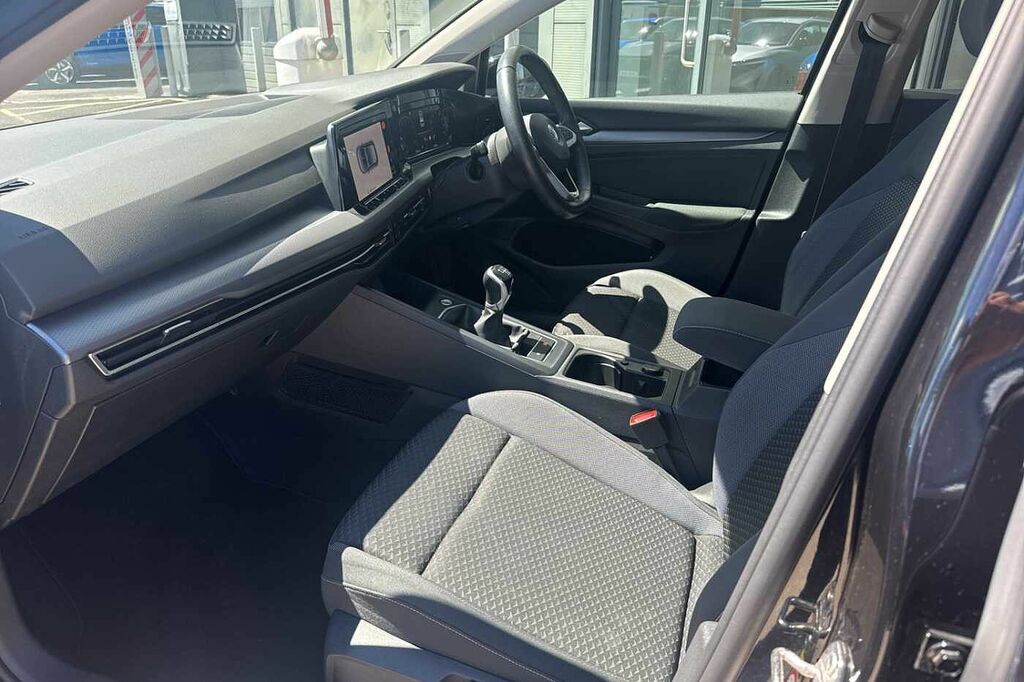 Volkswagen Golf 1.5 Tsi Active WU22JWX Black #2