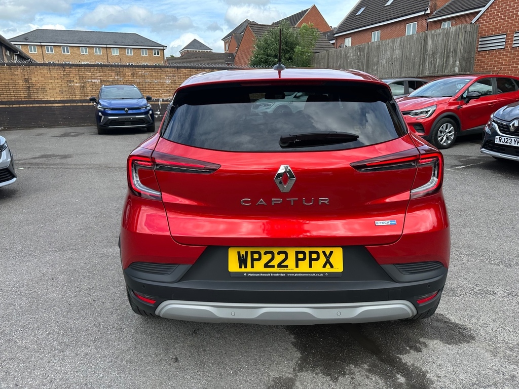 Renault Captur 1.6 E-tech Hybrid 145 Iconic Edition WP22PPX Red #4
