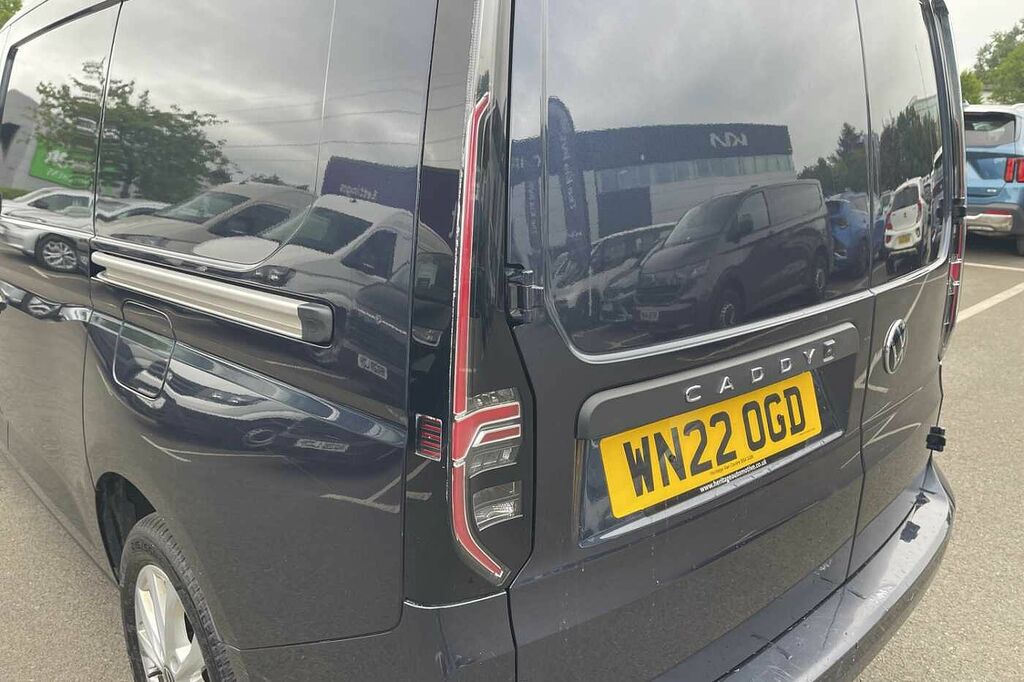 Volkswagen Caddy Maxi Caddy Maxi C20 Commerce Professional Tdi Red #19
