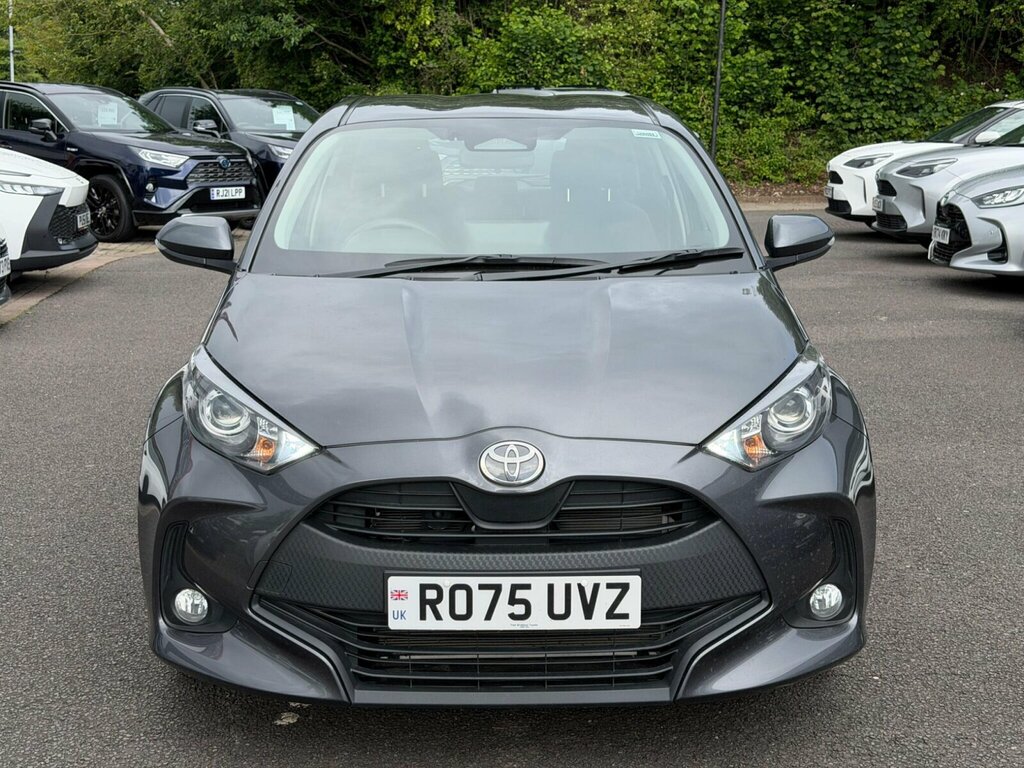 Toyota Yaris 1.5 Hybrid Icon Cvt RO75UVZ Grey #3