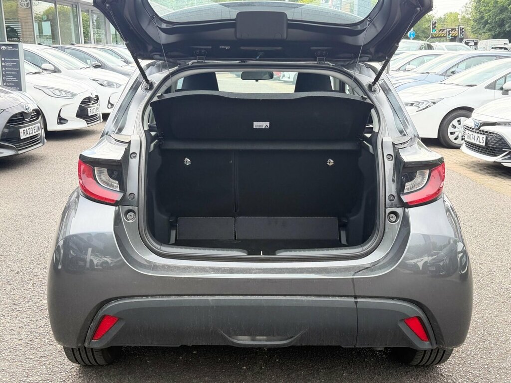Toyota Yaris 1.5 Hybrid Icon Cvt RO75UVZ Grey #5