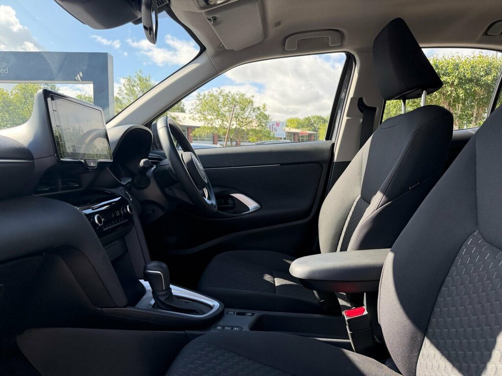 Toyota Yaris Cross 1.5 Hybrid Icon Cvt RO75AOC Grey #6