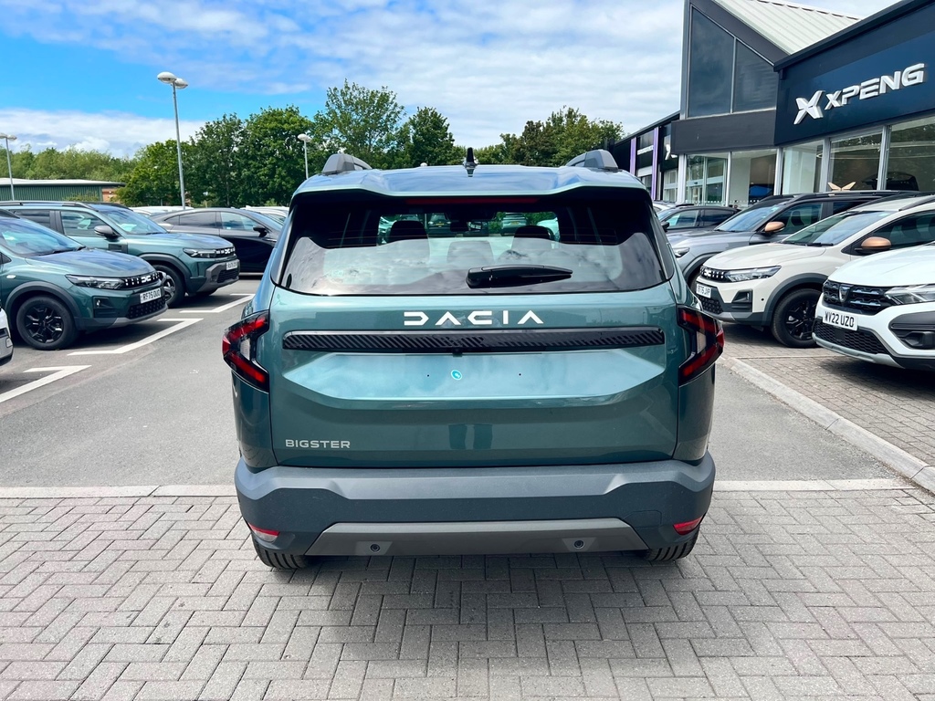 Dacia Bigster 1.2 Tce 140 Expression Green #6
