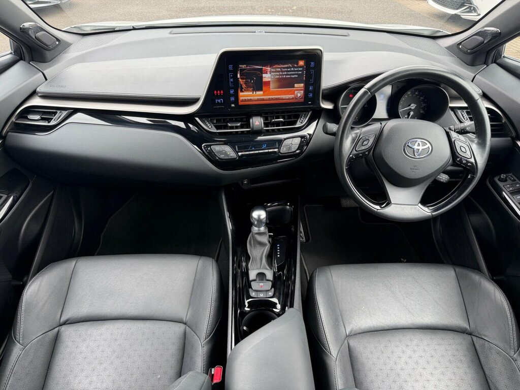 Toyota C-Hr 1.8 Hybrid Dynamic Cvt White #2