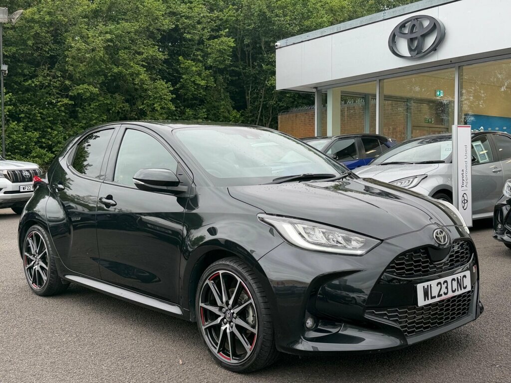 Toyota Yaris 1.5 Hybrid Gr Sport Cvt Black