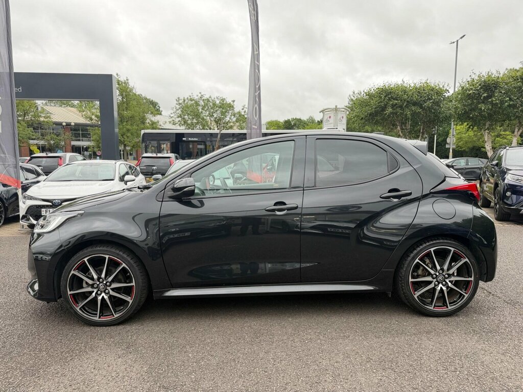 Toyota Yaris 1.5 Hybrid Gr Sport Cvt Black #6