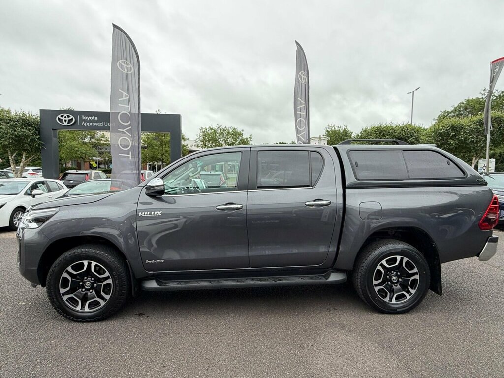 Toyota HILUX Invincible Dcab Pick Up 2.8 D-4d Grey #4