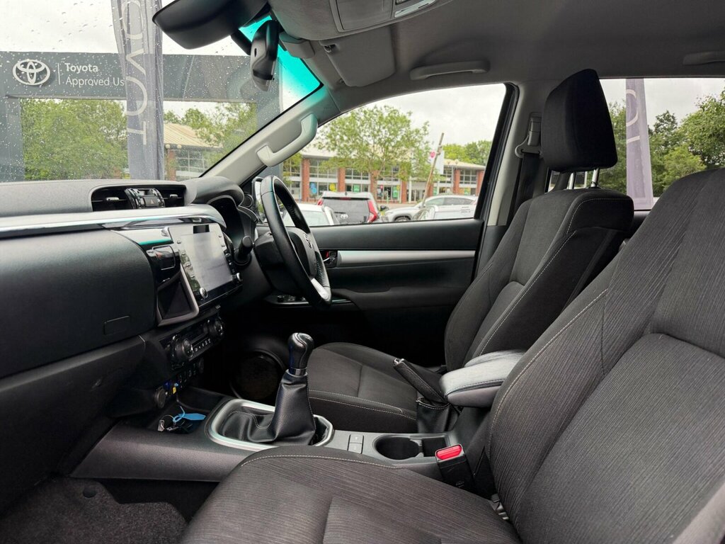 Toyota HILUX Invincible D Cab Pick Up 2.8 D-4d Blue #8