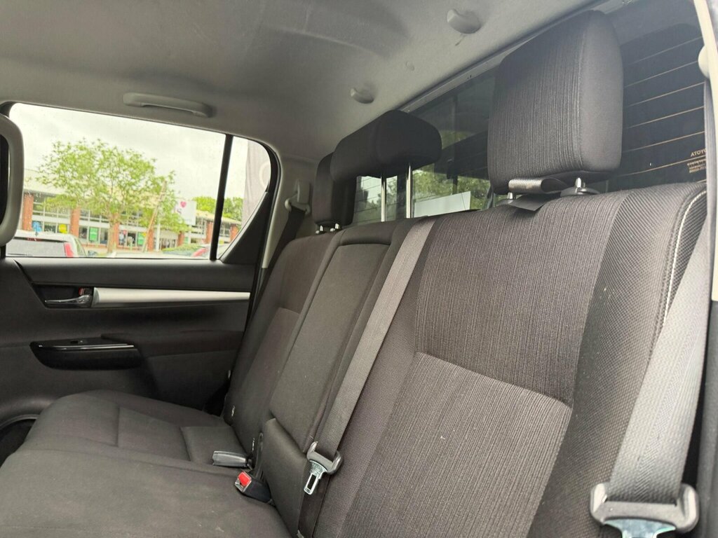 Toyota HILUX Invincible D Cab Pick Up 2.8 D-4d Blue #17