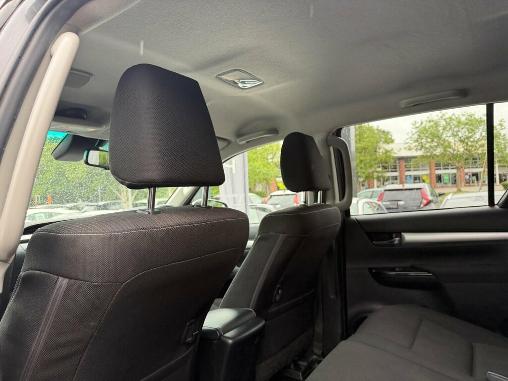 Toyota HILUX Invincible D Cab Pick Up 2.8 D-4d Blue #16