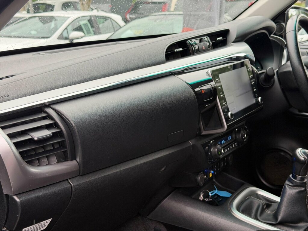 Toyota HILUX Invincible D Cab Pick Up 2.8 D-4d Blue #14