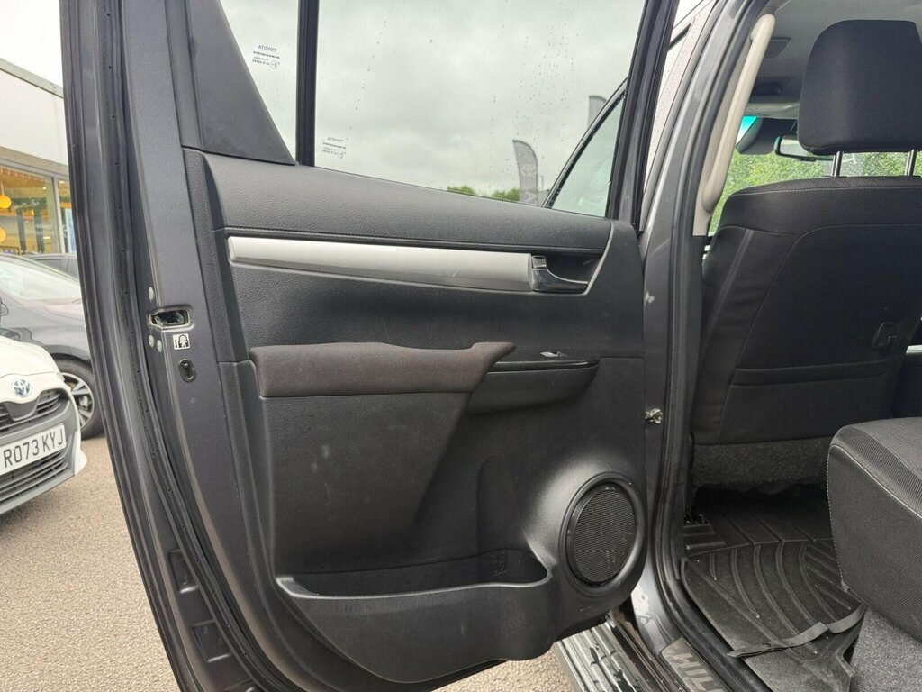 Toyota HILUX Invincible D Cab Pick Up 2.8 D-4d Blue #20